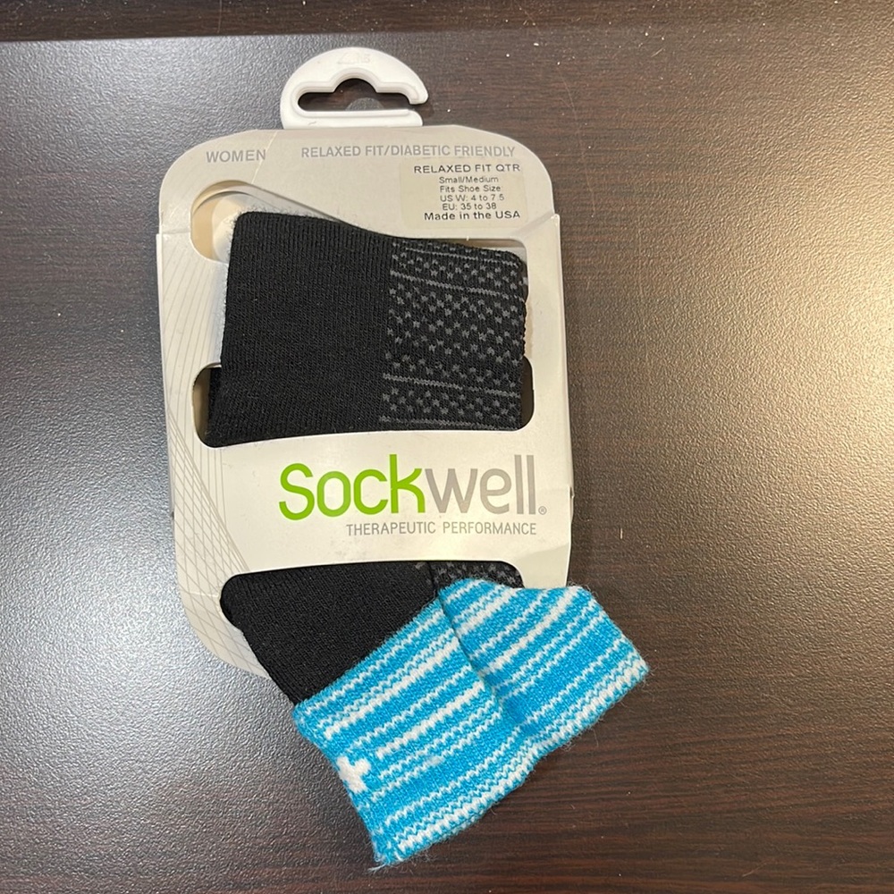 Sockwell Relaxed fit Quarter diabetic friendly merino wool ankle socks in black